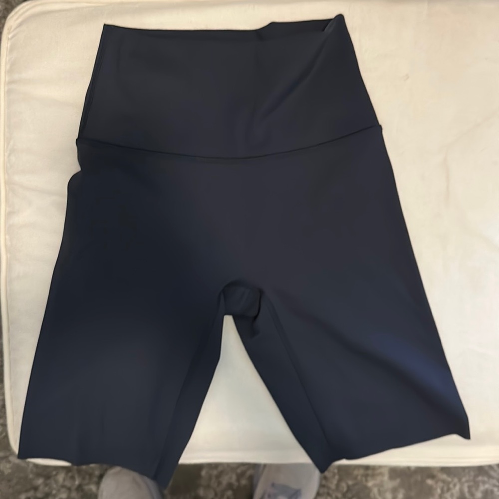 Aerie NAVY BLUE high-rise 9 inch bike shorts (never worn)